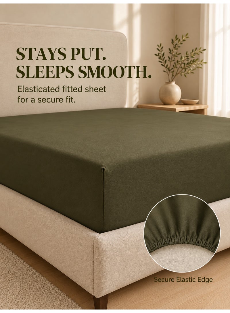 Good Sleep King Size Duvet Cover Set | 6 Piece Reversible | 220x240 cm | Green Dual-Tone | Duvet Cover with Deep-Pocket Fitted Sheet & 4 Pillowcases | Ultra-Soft, Wrinkle-Free | Made in Dubai - Image 5