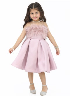 A girl's dress with wonderful soft feathers that catches the eye with its beauty and delicate details such as soft feathers. The delicate flesh color adds a touch of warmth and elegance to the look. I