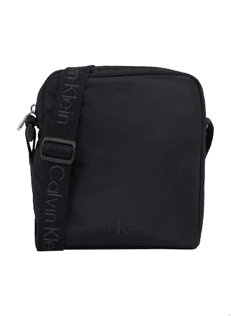 Calvin Klein Jeans Men's Reporter Bag, Black - Recycled Polyester  - Image 1