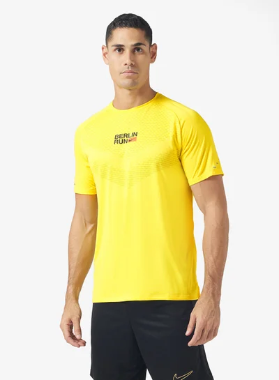 Nike City Marathon Stride T-Shirt