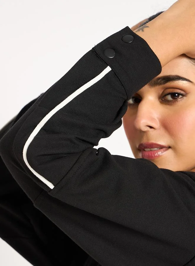 فيميلا سويت شيرت تيري أسود بتفصيلة خطوط