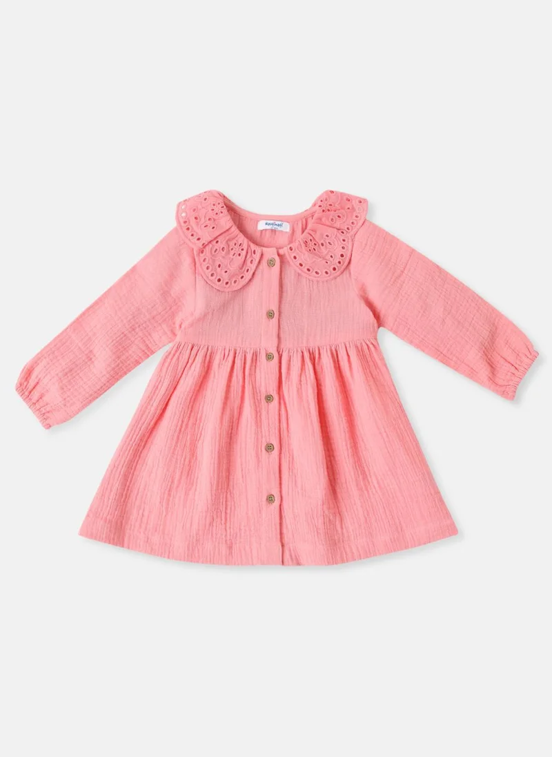 نوتيناتي فستان بياقة مرجانية وأزرار أمامية