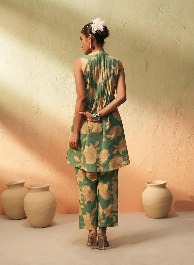 ISHIN Women's Green Cotton Printed Tunic Upper Knee Length Pleat Front Bottom Regular Fit 2 Peice Kurta Set - Image 2