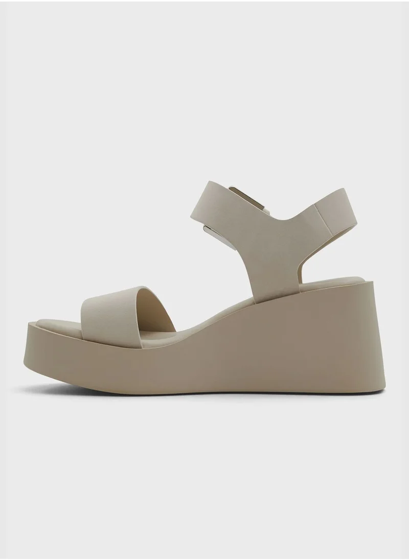 كول ات سبرنج MERISA Mid-Heel Sandals