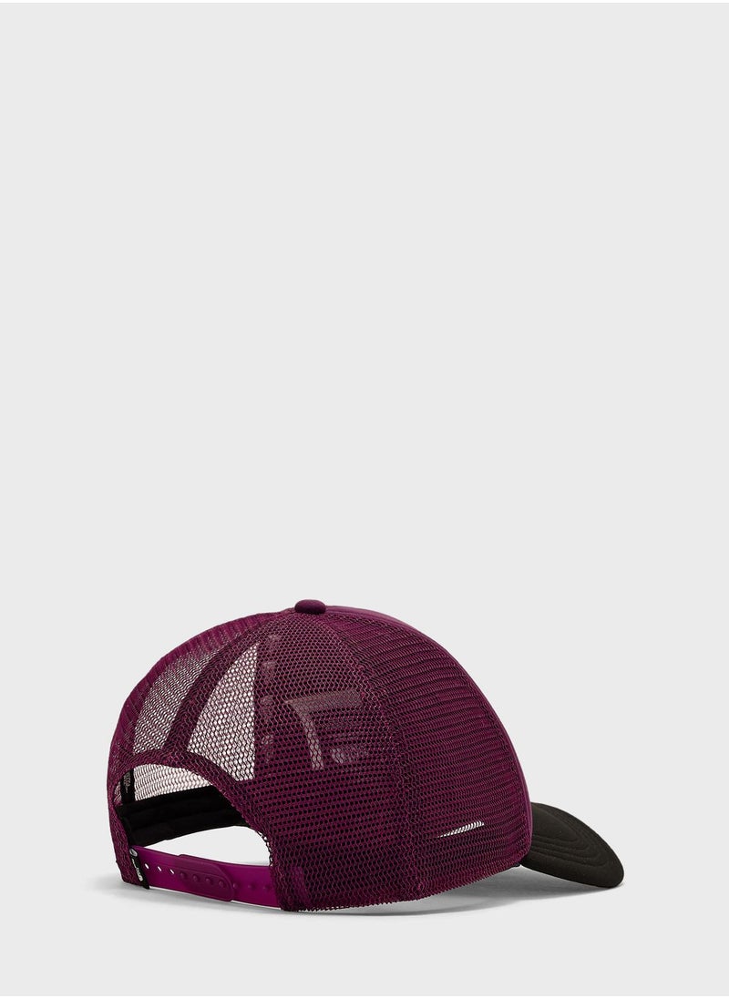 THE NORTH FACE - Logo Trucker - Image 1