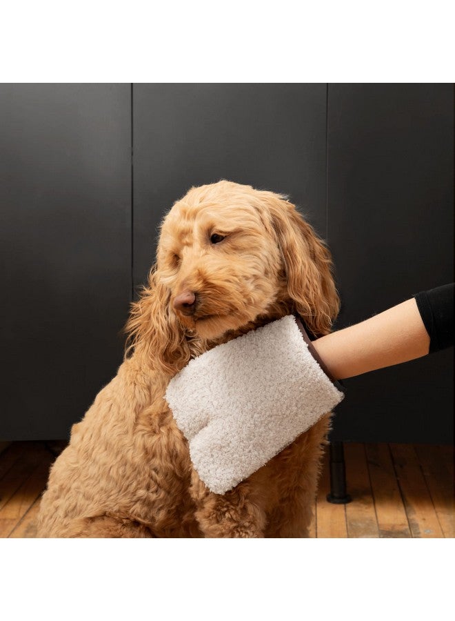 e-cloth E-Cloth Pet Grooming & Massage Mitt, Microfiber Cleaning with Just Water - Image 3