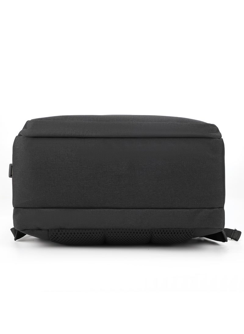 تراك - شنطة ظهر قماش من تراك | بمنفذ USB الموديل 1635-Black - Image 1