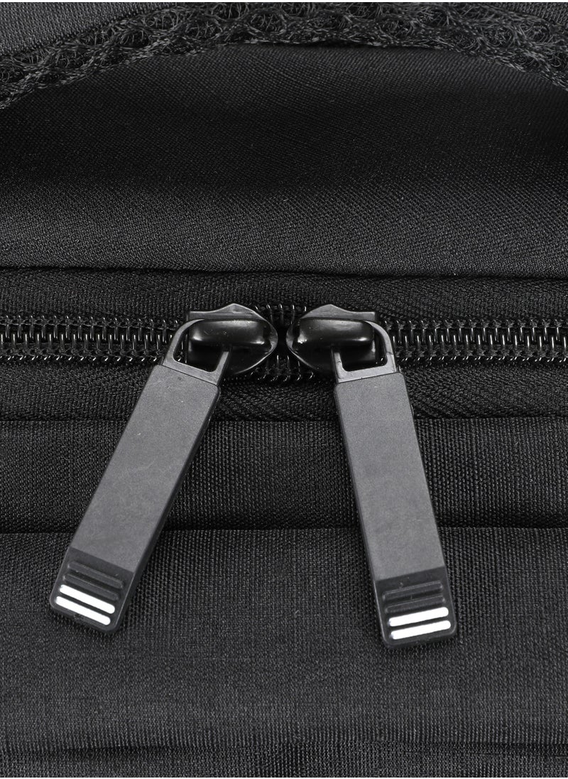 تراك - شنطة ظهر قماش من تراك | بمنفذ USB الموديل 1635-Black - Image 1