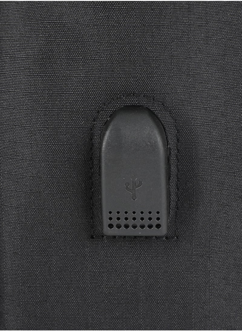 تراك - شنطة ظهر قماش من تراك | بمنفذ USB الموديل 1635-Black - Image 1