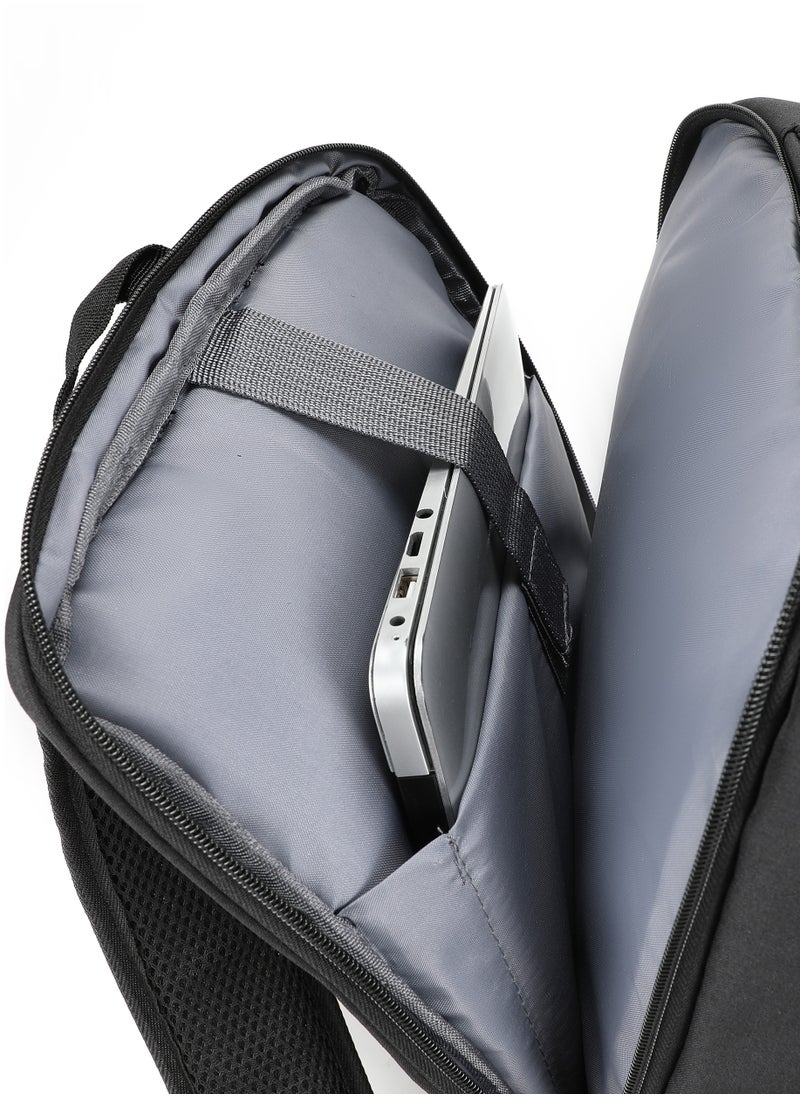 تراك - شنطة ظهر قماش من تراك | بمنفذ USB الموديل 1635-Black - Image 1
