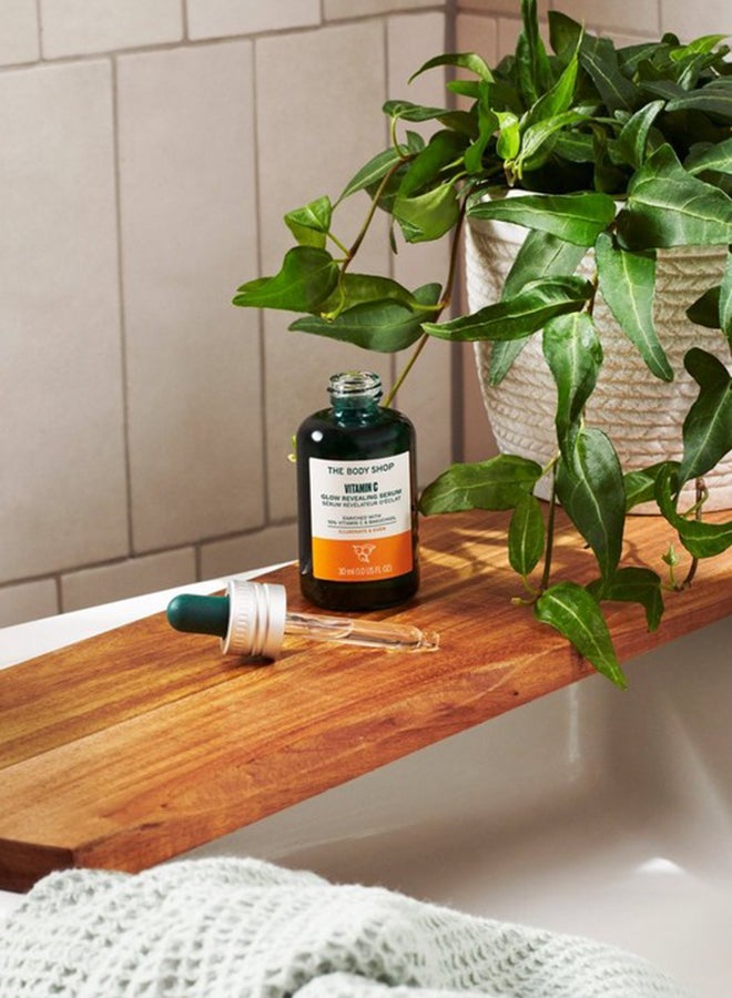 THE BODY SHOP Vitamin C Glow-Revealing Serum – Brightening Face Serum with 10% Natural Origin Vitamin C & Bakuchiol | Reduces Uneven Skin Tone, Boosts Radiance, Improves Skin Texture | Lightweight, Fast Absorbing, Suitable for Dull Skin, 30ml - Image 2