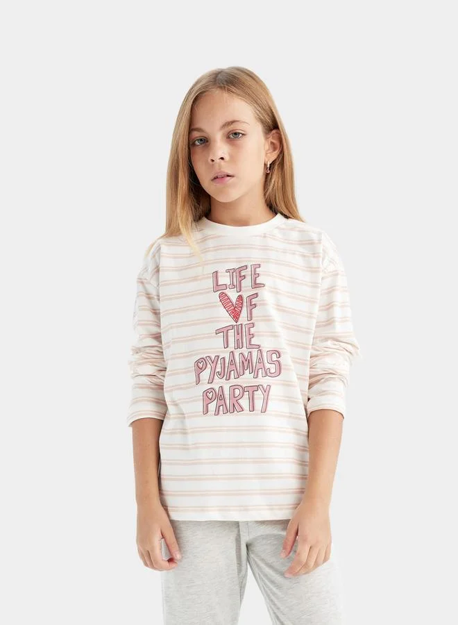 ديفاكتو Graphic Print Striped Long-Sleeve T-Shirt & Pyjama Set by Styli