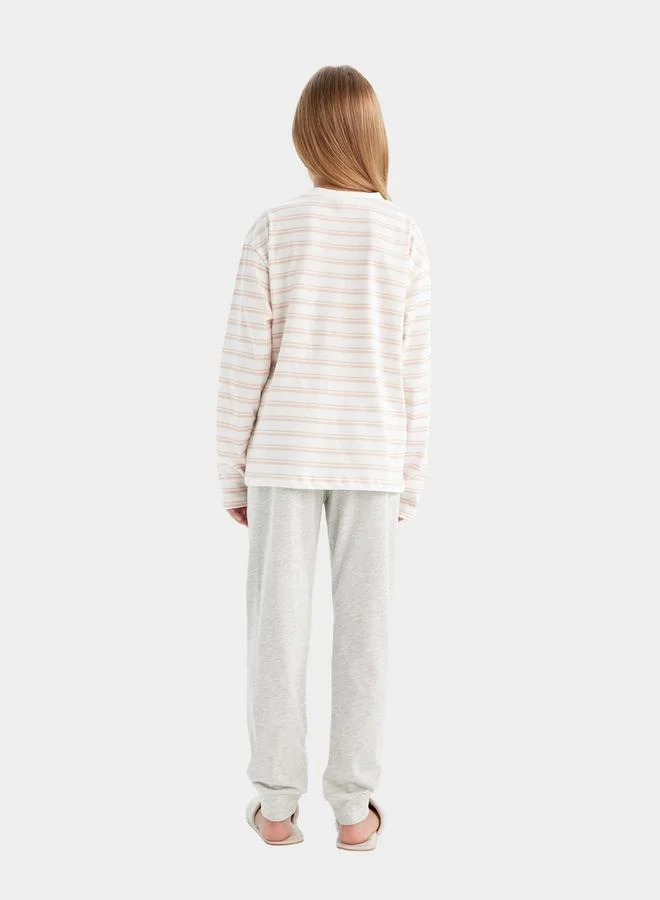 ديفاكتو Graphic Print Striped Long-Sleeve T-Shirt & Pyjama Set by Styli