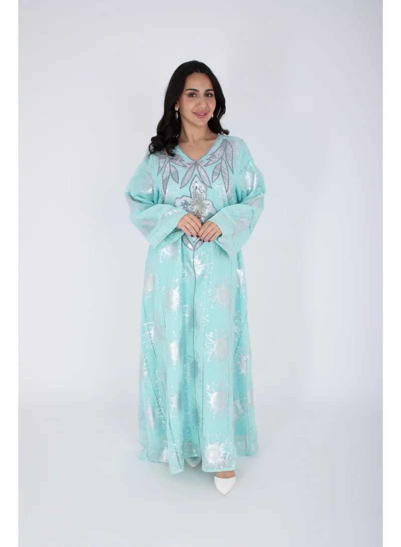 اكسا جلابية بتصميم كلاسيكي فضي