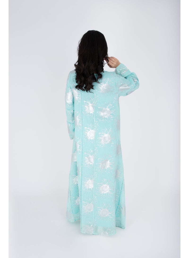 اكسا جلابية بتصميم كلاسيكي فضي - Image 4