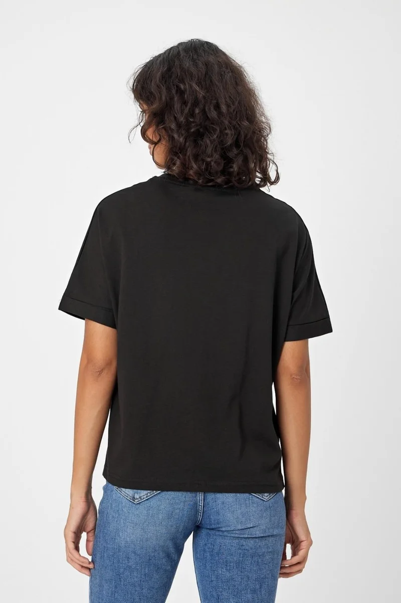 الكسندر جاردي Crew Neck Printed Slit T-Shirt (B24-00212)