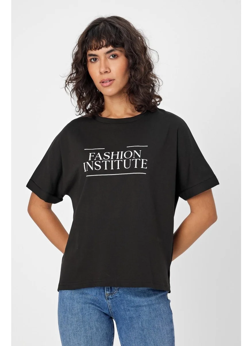 الكسندر جاردي Crew Neck Printed Slit T-Shirt (B24-00212)