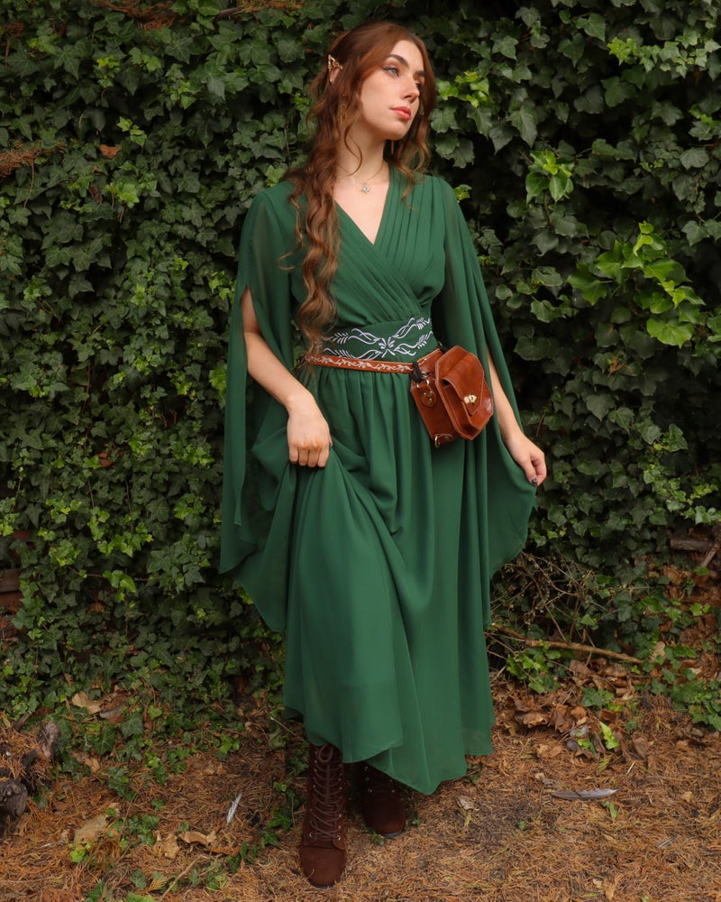 فستان Scarlet Darkness Renaissance Faire للنساء برقبة على شكل V وأكمام جرس طويلة مع جيوب - Image 5