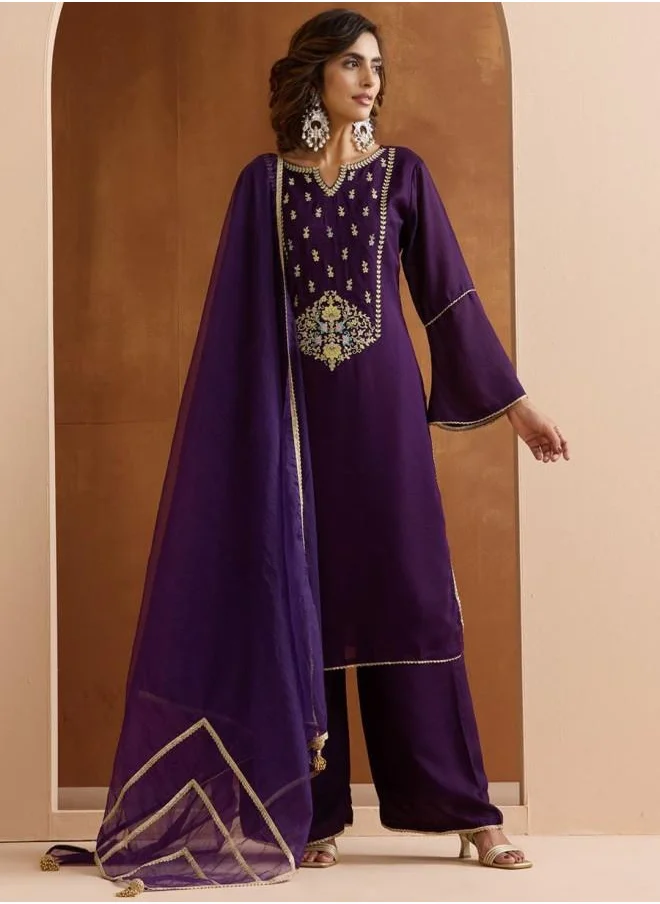 آي شين Palazzo Women Purple Rayon Kurta Set with Embroidered pattern Tunic and Palazzo features a Round neckline and Three-Fourth Sleeve secured with Elastic closure and styled in Straight Fit ideal for Festive moments — a must-have for your statement wardrobe.