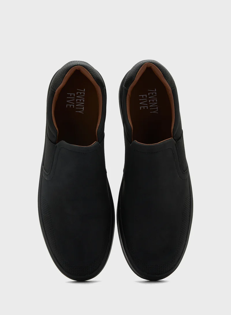 سفنتي فايف Casual Slip Ons