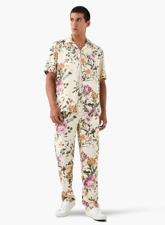 Iconic Iconic All-Over Floral Print Pants with Pockets