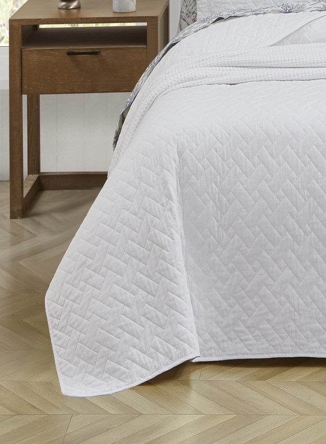 Tommy Bahama - Queen Quilt Set, Soft Bedding with Matching Shams, Comfy Bedspread, Beach Bedding Set for All Seasons (Chevron White, Queen) - Image 3