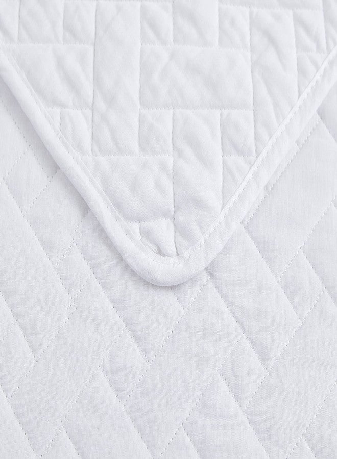 Tommy Bahama - Queen Quilt Set, Soft Bedding with Matching Shams, Comfy Bedspread, Beach Bedding Set for All Seasons (Chevron White, Queen) - Image 4