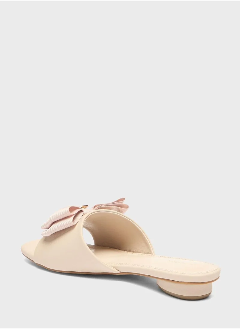 shoexpress One Strap Flat Sandals