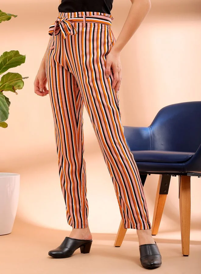 مرفوعة Women Tapered Striped High-Rise Pants