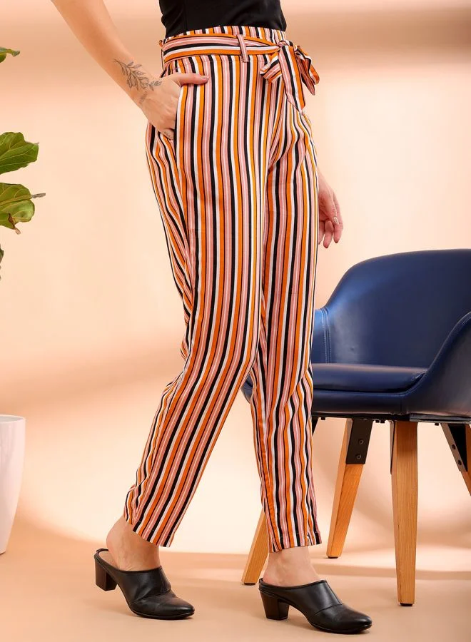 مرفوعة Women Tapered Striped High-Rise Pants