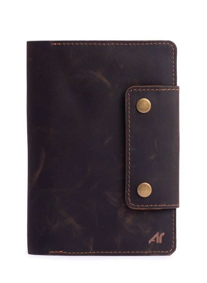 ايه ار سابلاي Ar Passport Wallet من Arij Bags | محفظة سفر جلد طبيعي، جيب باسبور، أماكن للكروت والتذاكر (بني) - Image 1