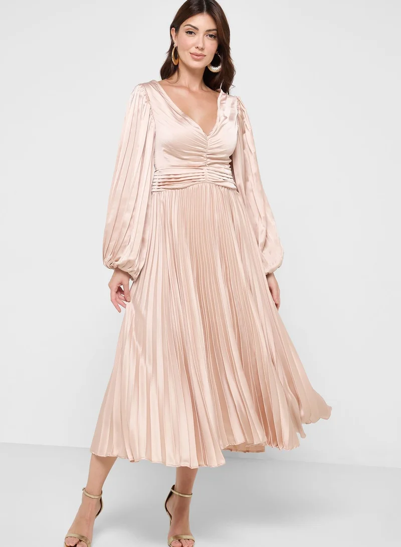 boohoo Plunge Neck Pleated Dress