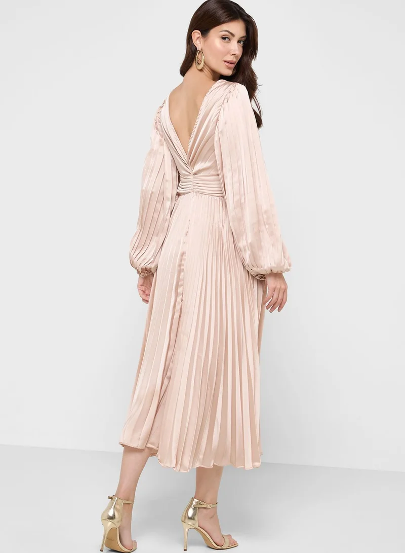 boohoo Plunge Neck Pleated Dress