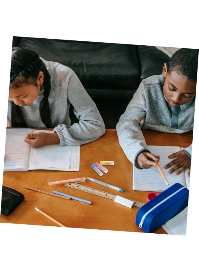 استيكة على شكل أحمر شفاه للبنات والأطفال – مطاطية آمنة – 1 قطعة بألوان عشوائية - Image 2