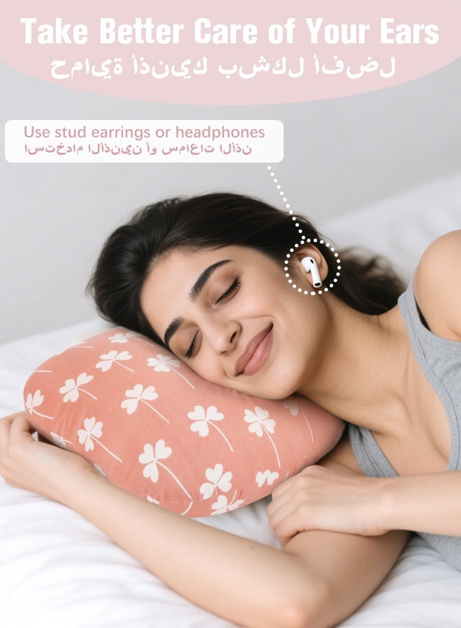 وَسَادَةُ ثَقبِ الأُذُنِ لِلنَّوْمِ عَلَى الجَانِبِ بِفَتْحَةٍ لِتَخْفِيفِ آلامِ الأُذُنِ وَالضَّغْطِ - وِسَادَةٌ مُصَمَّمَةٌ خِصِّيصًا لِحَمَايَةِ الثُّقُوبِ الجَدِيدَةِ وَتَسْرِيعِ شِفَائِهَا (بِلَوْنِ وَرْدِيِّ بِزَخَارِفِ أَوْرَاقِ) - Image 2