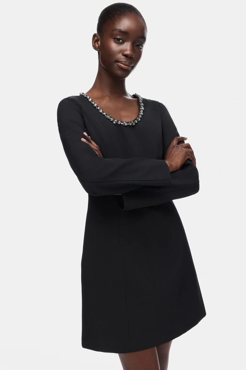 اتش اند ام فستان مزخرف بأحجار الرايون