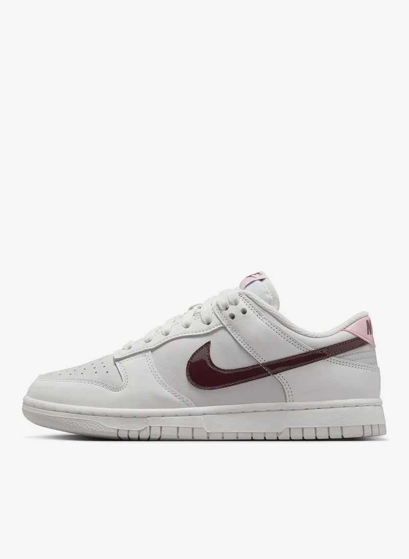 نايكي دانك لو سي إي إم إي إيه