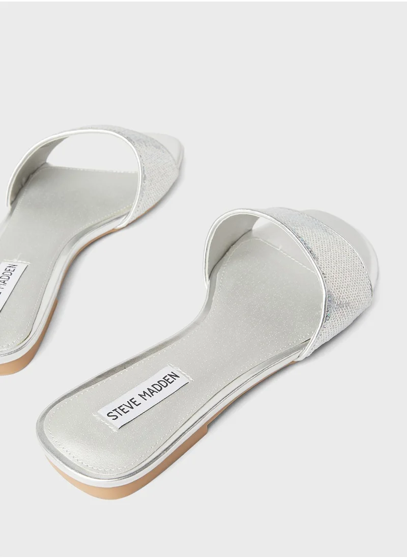 ستيف مادن Bevy Embellished Flat Sandals