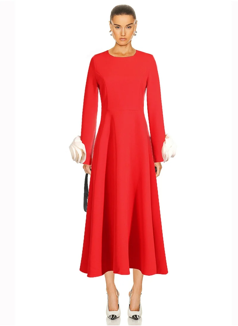 Madam Uniq Elegant Lady Style Simple and Atmospheric Round Neck Long Dress with 3D Floral Patchwork for Women