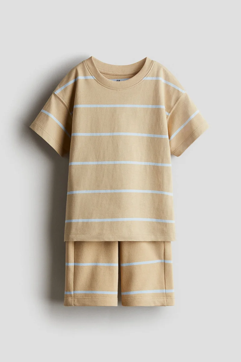 H&M 2-piece T-shirt and shorts set