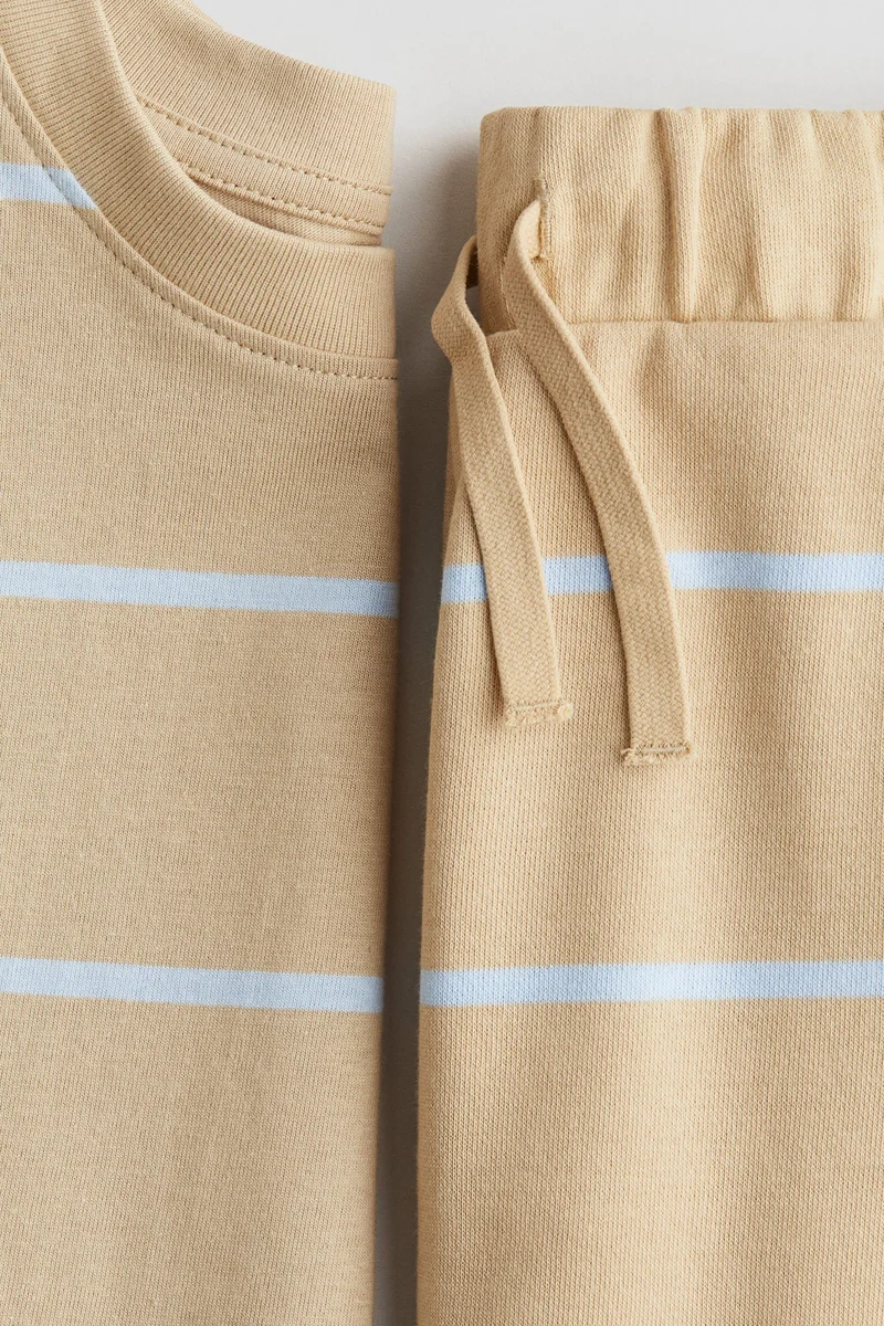 H&M 2-piece T-shirt and shorts set