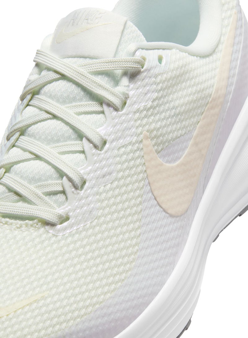 Nike REVOLUTION 8 - Image 3