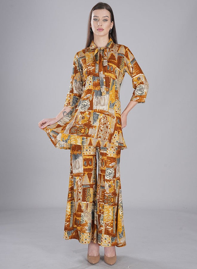 FIMS فستان ماكسي أصفر بتصميم تجريدي مع بنطلون بالازو - Image 1