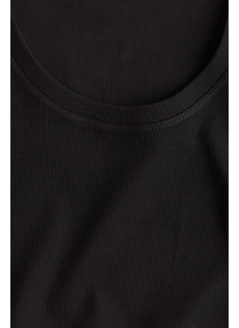 اتش اند ام Cropped ribbed vest top