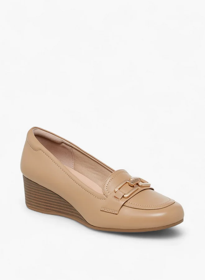 لو كونفورت Metal Accent Slip-On Shoes with Wedge Heels