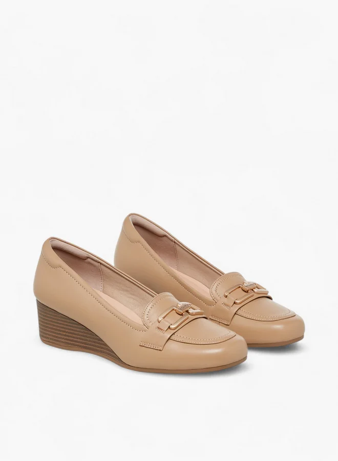 لو كونفورت Metal Accent Slip-On Shoes with Wedge Heels