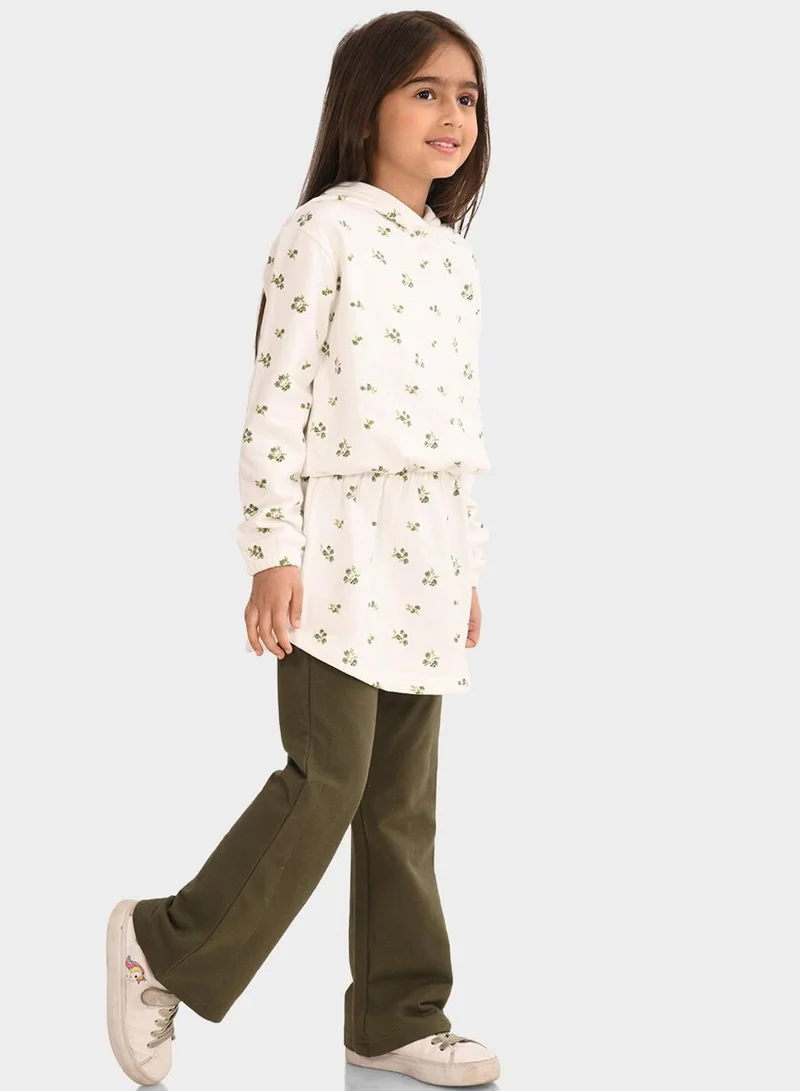 Bonkids Regular Fit Printed White And Olive Cotton Sets For Girls Round Neck Flat Collar Pull On 100 % Cotton