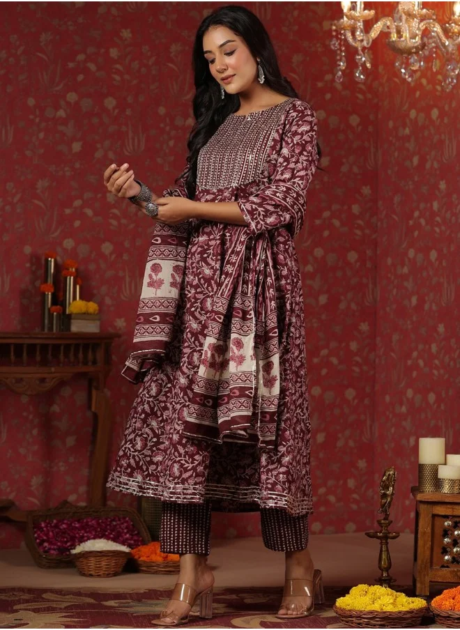 آي شين Anarkali Fit Printed Pattern Round Neck Three-Quarter Sleeves MAROON Colour Woven Cotton Kurta Set for Women with Semi Elastic Closure - A Must-Have for Every Wardrobe