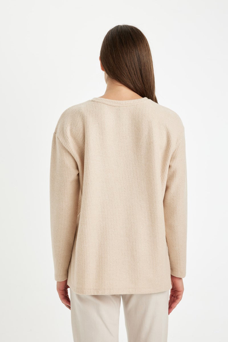 DeFacto Woman Relax Fit Crew Neck Ribbed Camisole Basic Sweatshirt - Image 5
