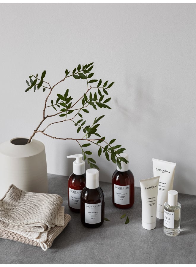 SACHAJUAN Frizz-Fighting Curl Conditioner - Deeply Moisturizes & Detangles Curls, Leaves Hair Soft, Defined & Easy to Manage (250 ml) - Image 3